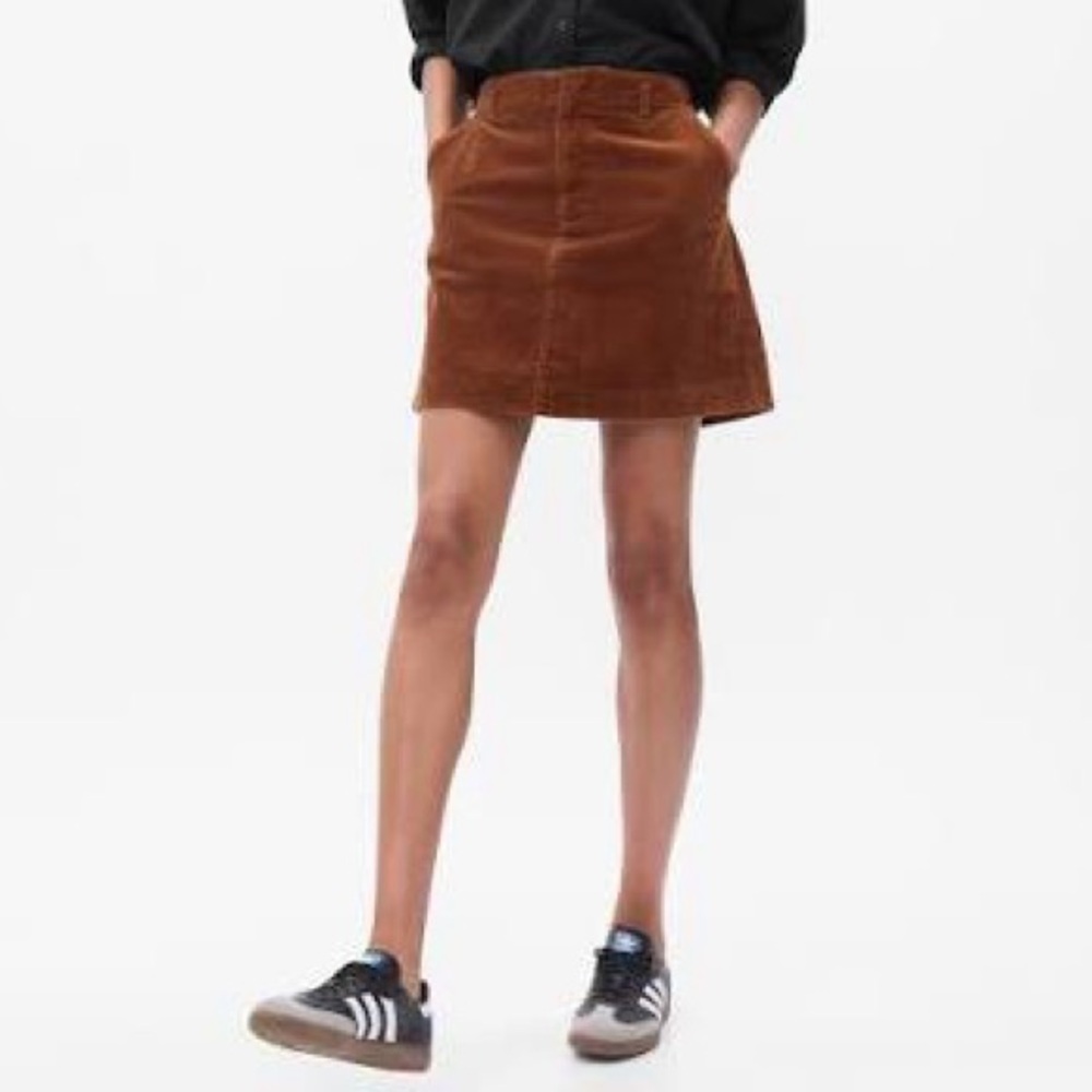 Old Navy Preppy Stretchy Corduroy Mini Skirt Tan Brown Cognac Secret Slimming 4